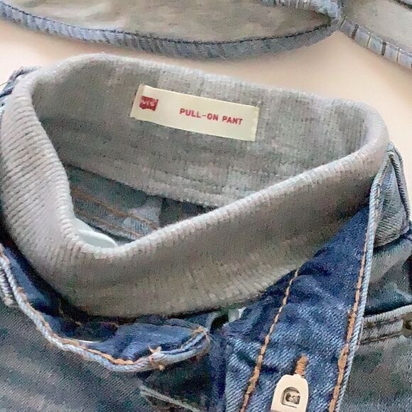 Levi’s Jeans & 2 Gap Shirts (3 pieces) 3M, 3-6M & 6-12M - Picture 3 of 6